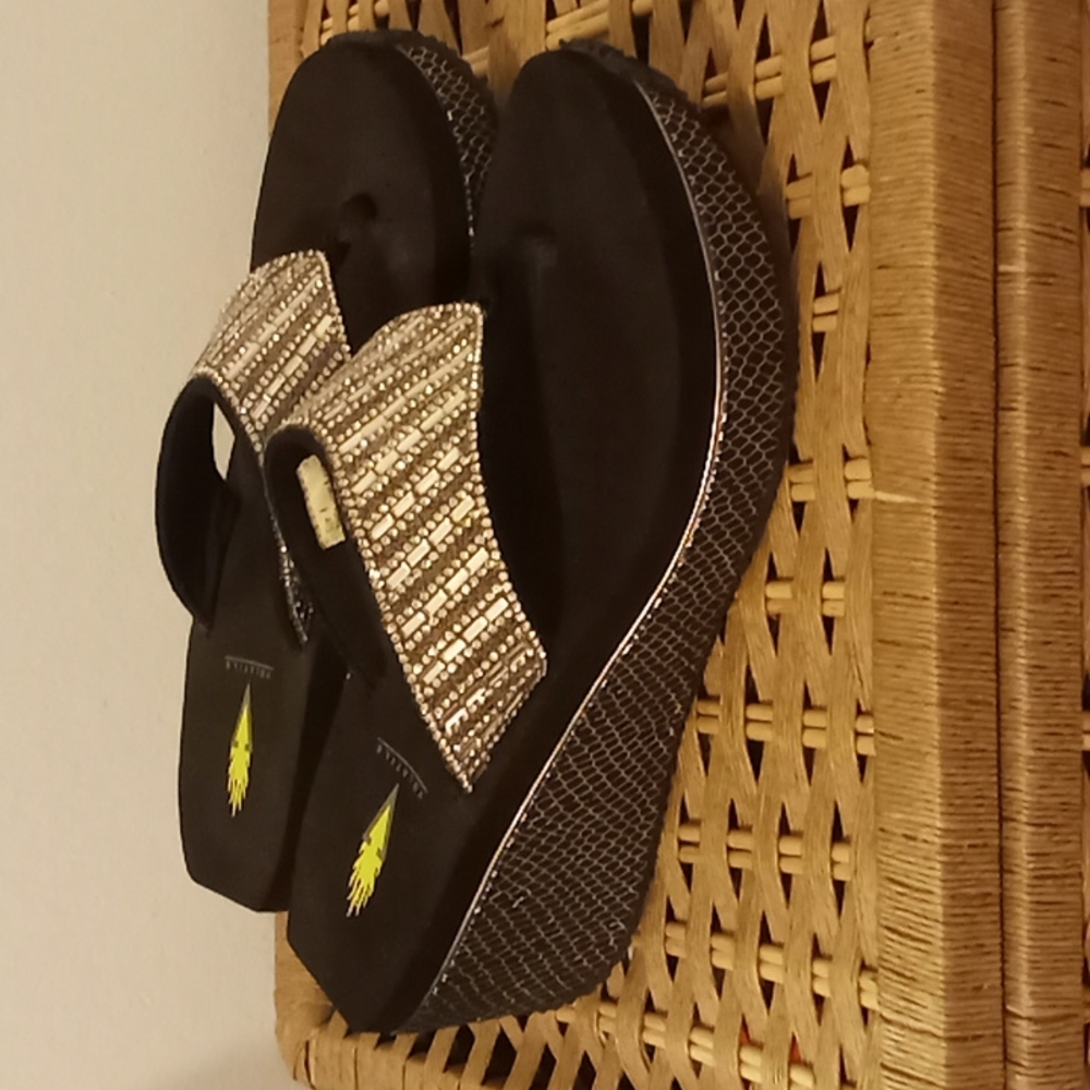 Volatile sparkly wedge sandals size 8